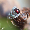 Bague "Swan" Grenat ajustable, en Argent 925 - Illustrations & Bijoux fantaisie ClairObscur Art