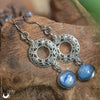 Boucles d'Oreilles "Calliope" Cyanite - Illustrations & Bijoux fantaisie ClairObscur Art