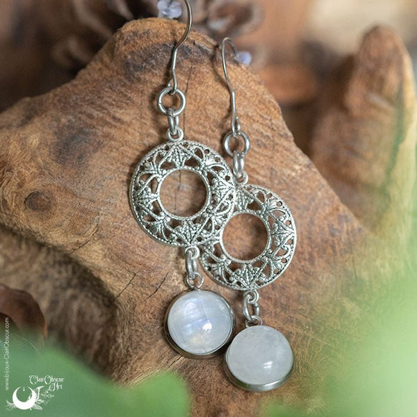 Boucles d'Oreilles "Calliope" Pierre de Lune arc - en - ciel - Illustrations & Bijoux fantaisie ClairObscur Art