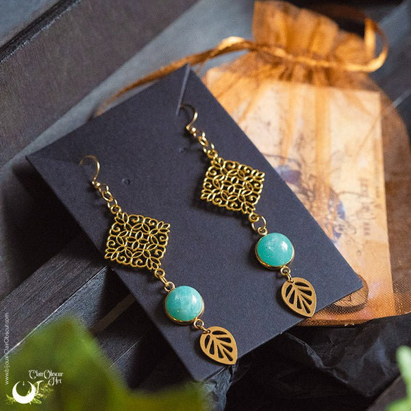 Boucles d’oreilles “Eliara” pierre au choix - Illustrations & Bijoux fantaisie ClairObscur Art