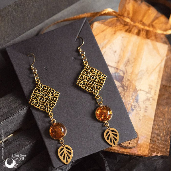 Boucles d’oreilles “Eliara” pierre au choix - Illustrations & Bijoux fantaisie ClairObscur Art