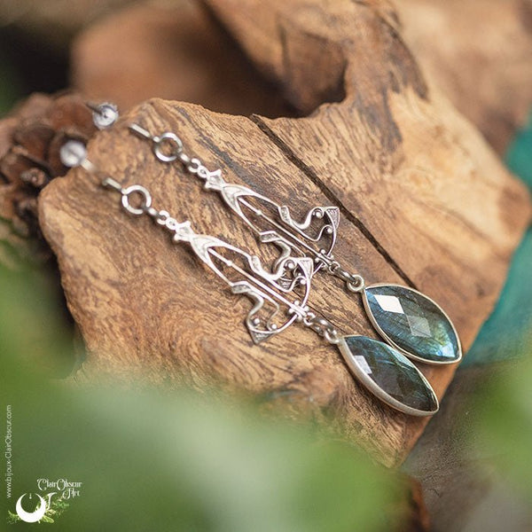 Boucles d'Oreilles "Elwen" Labradorite facettée - Pièce unique ! - Illustrations & Bijoux fantaisie ClairObscur Art