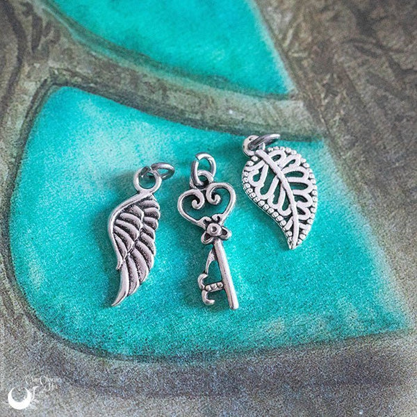Boucles d'Oreilles Fantaisie Turquoise, breloque au choix - Illustrations & Bijoux fantaisie ClairObscur Art