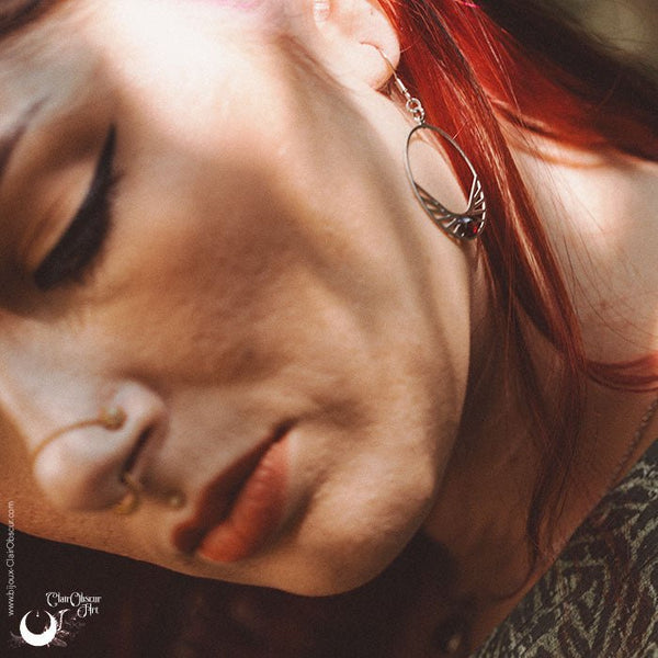 Boucles d'Oreilles "Perséïdes" Grenat - Illustrations & Bijoux fantaisie ClairObscur Art