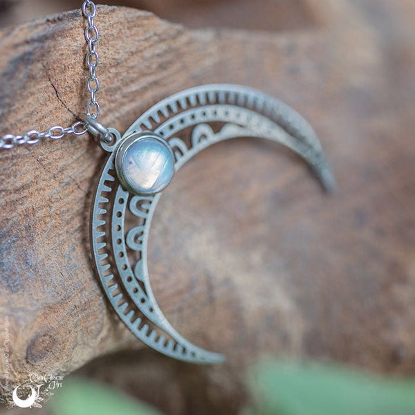 Collier "Aurora" en Ambre, Labradorite ou Grenat - Acier inoxydable - Illustrations & Bijoux fantaisie ClairObscur Art