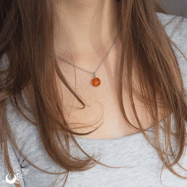 Collier Fantaisie Ambre de la mer Baltique, Argent et acier inoxydable - Illustrations & Bijoux fantaisie ClairObscur Art