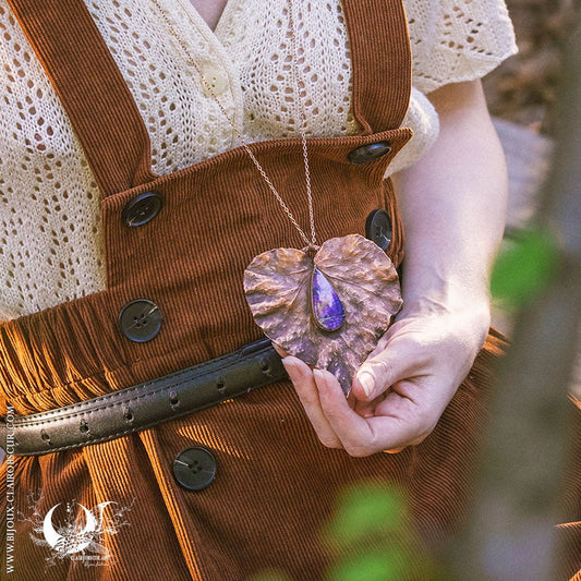 Collier Feuille de Lierre & Labradorite violette/brune - Illustrations & Bijoux fantaisie ClairObscur Art