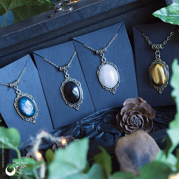 Collier "Leda" pierre au choix - Illustrations & Bijoux fantaisie ClairObscur Art