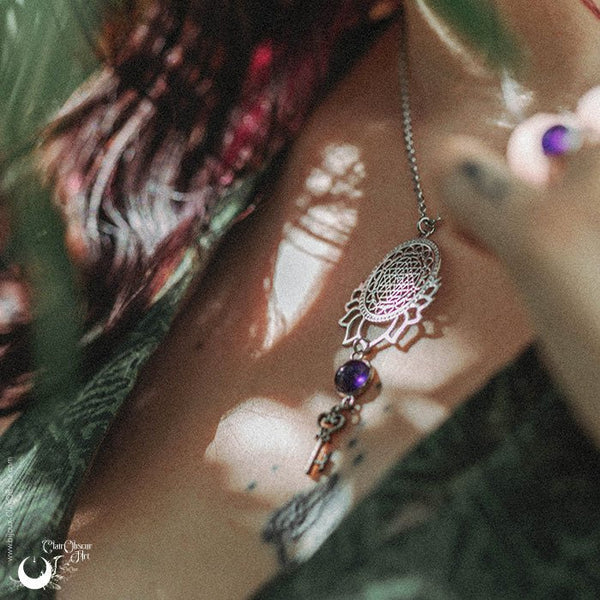 Collier "Sri Yantra Lotus" Grenat - Illustrations & Bijoux fantaisie ClairObscur Art