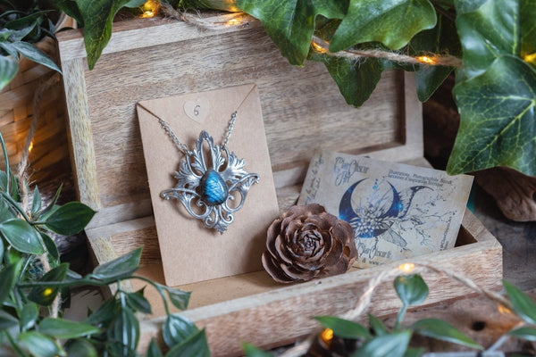 VENTE PRIVÉE D'AUTOMNE - Illustrations & Bijoux fantaisie ClairObscur Art