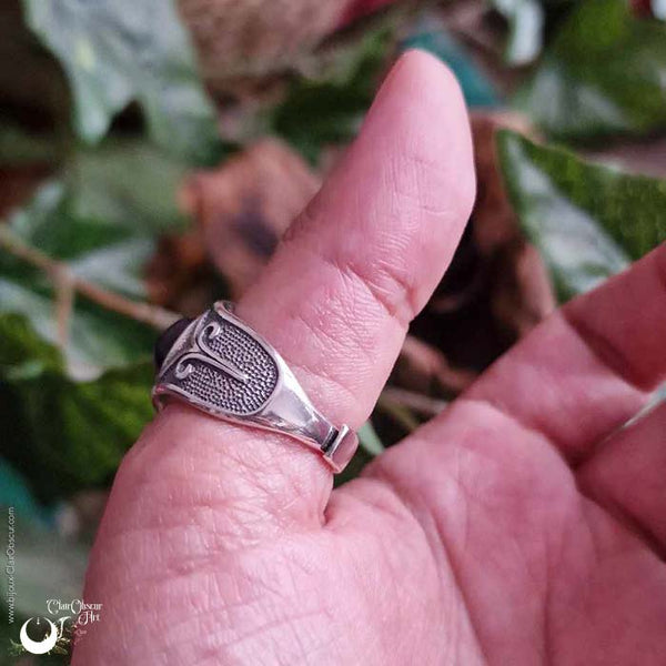 Bague Chevalière mixte "Éros" Grenat - ajustable, en Argent 925 - Illustrations & Bijoux fantaisie ClairObscur Art