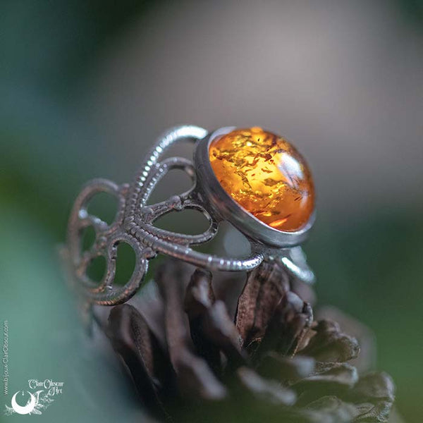 Bague elfique "Elwing" Ambre de la mer Baltique - Ajustable - Illustrations & Bijoux fantaisie ClairObscur Art
