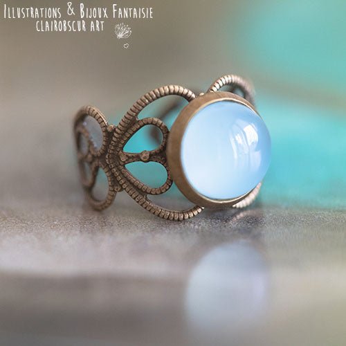 Bague elfique "Elwing" Calcédoine aqua - Illustrations & Bijoux fantaisie ClairObscur Art