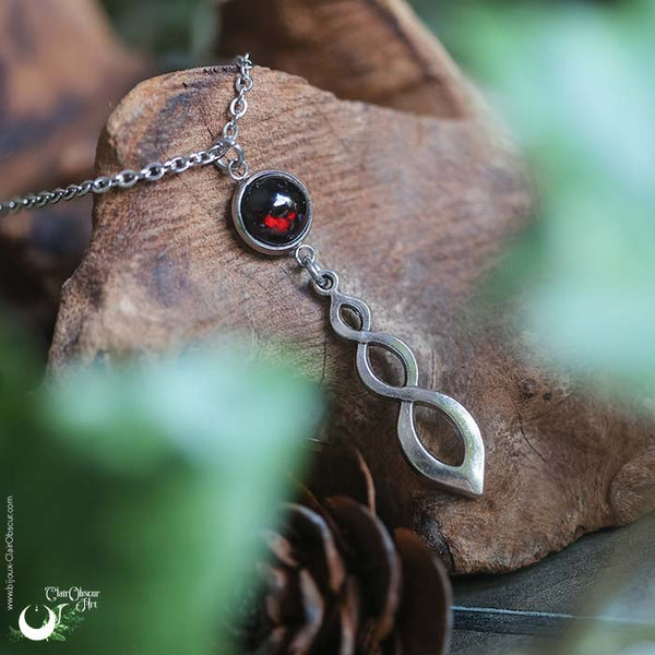 Collier "Ananta" Grenat, taille de la chaine au choix - Illustrations & Bijoux fantaisie ClairObscur Art