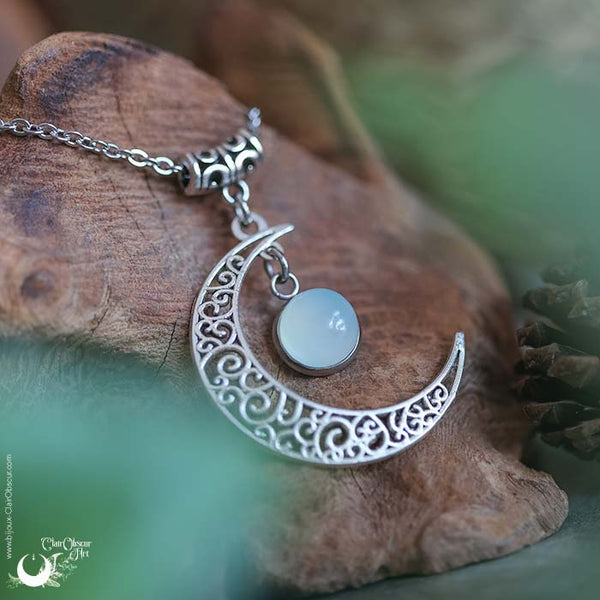 Collier "Luna" Calcédoine aqua, taille de la chaine au choix - Illustrations & Bijoux fantaisie ClairObscur Art