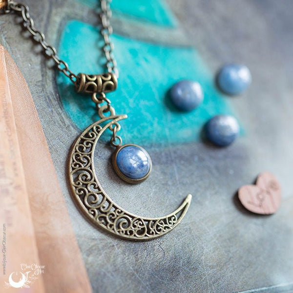 Collier "Luna" Cyanite - Illustrations & Bijoux fantaisie ClairObscur Art