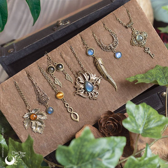 BIJOUX EN LAITON