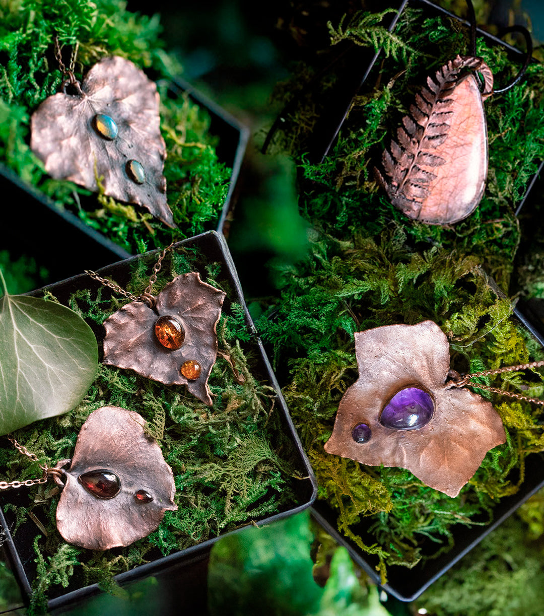 HERBARIUM : LES ÉTERNELLES - Illustrations & Bijoux fantaisie ClairObscur Art Image
