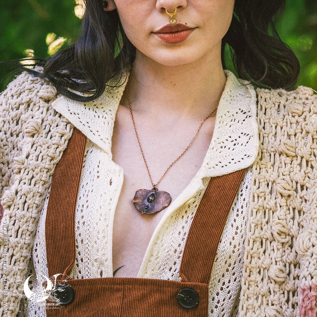Collier Feuille de Lierre & Grenat