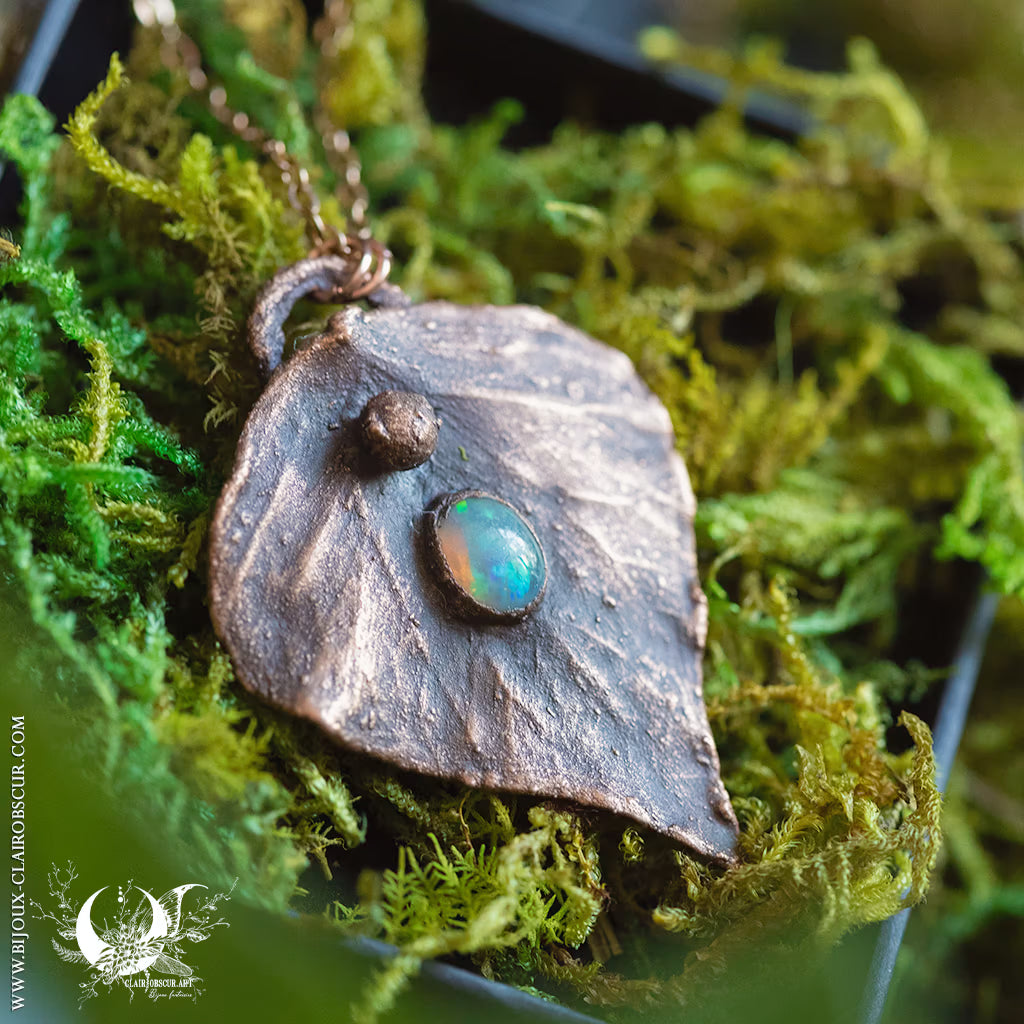 Collier Feuille de Lierre & Opale