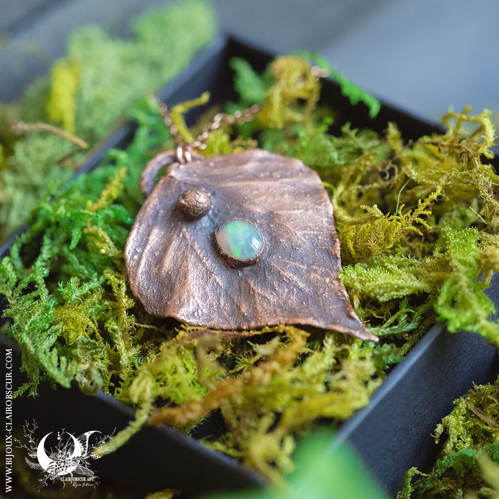 Collier Feuille de Lierre & Opale