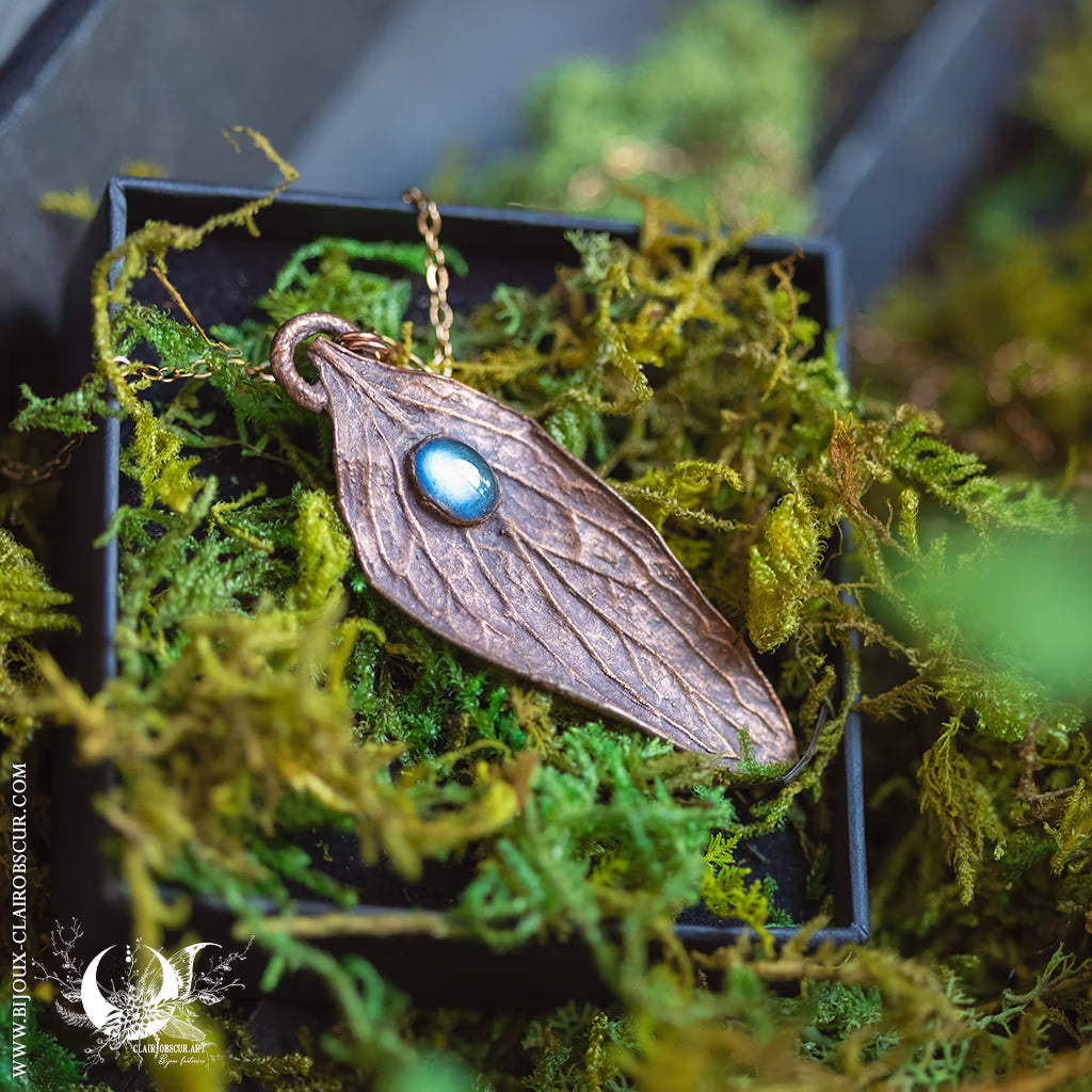 Collier Feuille de Pivoine & Labradorite