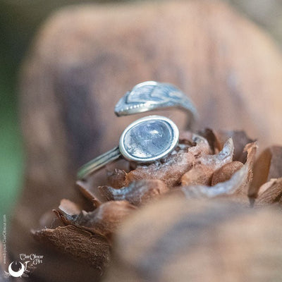 Bague "Plume" ajustable Tanzanite - dernière pièce - Illustrations & Bijoux fantaisie ClairObscur Art