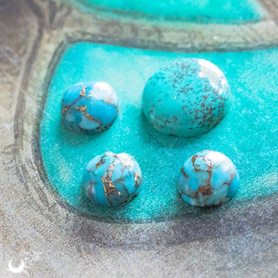 Boucles d'Oreilles "Calliope" Turquoise - Illustrations & Bijoux fantaisie ClairObscur Art