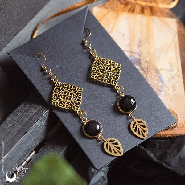 Boucles d’oreilles “Eliara” pierre au choix - Illustrations & Bijoux fantaisie ClairObscur Art