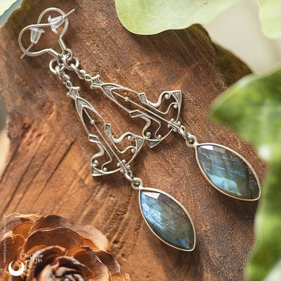 Boucles d'Oreilles "Elwen" Labradorite facettée - Pièce unique ! - Illustrations & Bijoux fantaisie ClairObscur Art
