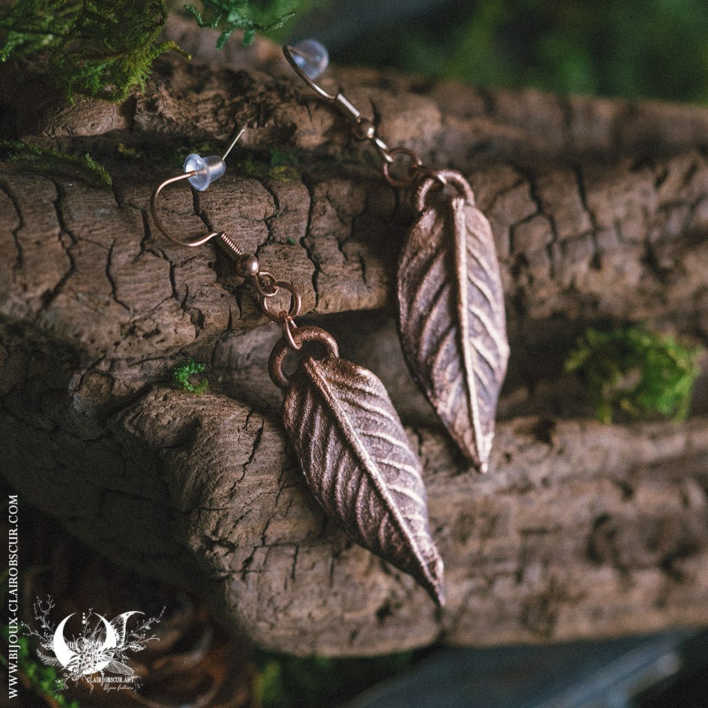 Boucles d'Oreilles Feuilles de Sauge Cassis - Illustrations & Bijoux fantaisie ClairObscur Art