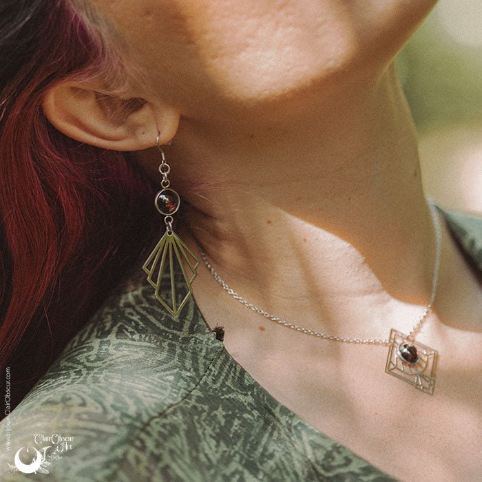Boucles d'Oreilles "Lumia" Grenat - Illustrations & Bijoux fantaisie ClairObscur Art