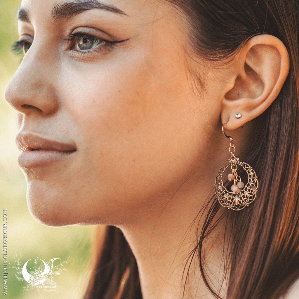 Boucles d'Oreilles "Lúmiel" pierre au choix - Illustrations & Bijoux fantaisie ClairObscur Art