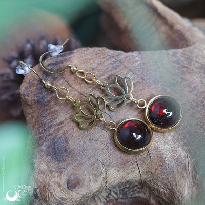 Boucles d'Oreilles "Nympha" Grenat en acier inoxydable doré, pièce unique ! - Illustrations & Bijoux fantaisie ClairObscur Art