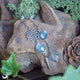 Boucles d'Oreilles "Ondëa" Asymétriques en Labradorite - Illustrations & Bijoux fantaisie ClairObscur Art
