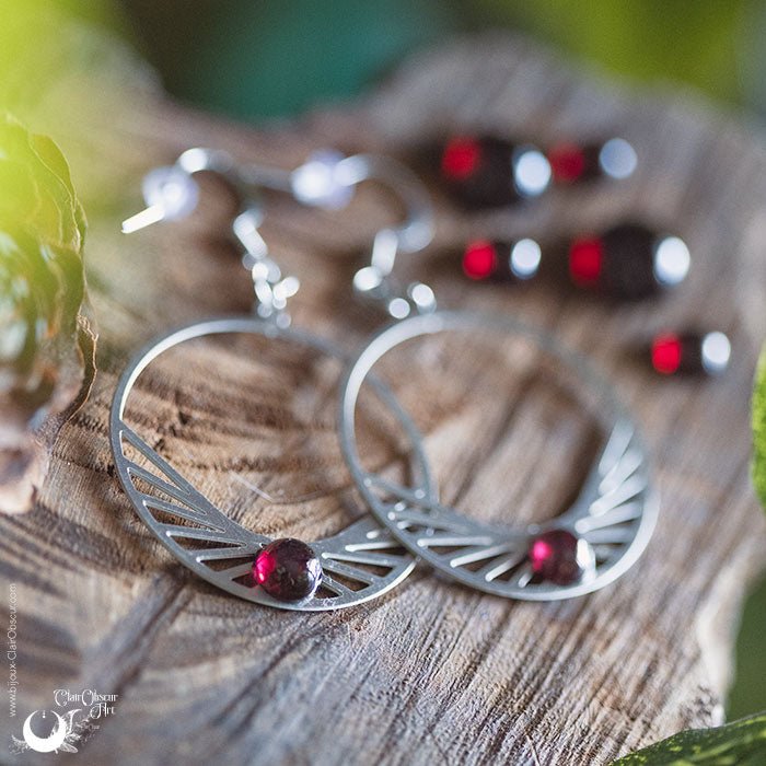 Boucles d'Oreilles "Perséïdes" Grenat - Illustrations & Bijoux fantaisie ClairObscur Art