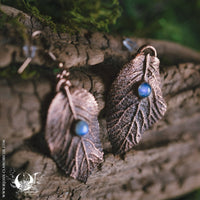 Boucles d'Oreilles Sauge Cassis & Pierre de Lune - Illustrations & Bijoux fantaisie ClairObscur Art