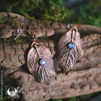 Boucles d'Oreilles Sauge Cassis & Pierre de Lune - Illustrations & Bijoux fantaisie ClairObscur Art