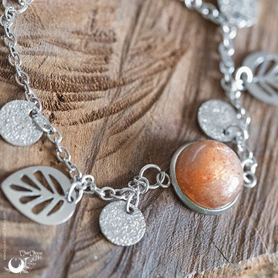 Bracelet "Solara" – Pierre de Soleil & Acier inoxydable - Pièce unique - Illustrations & Bijoux fantaisie ClairObscur Art