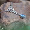 Collier "Aelwen" Labradorite - Illustrations & Bijoux fantaisie ClairObscur Art