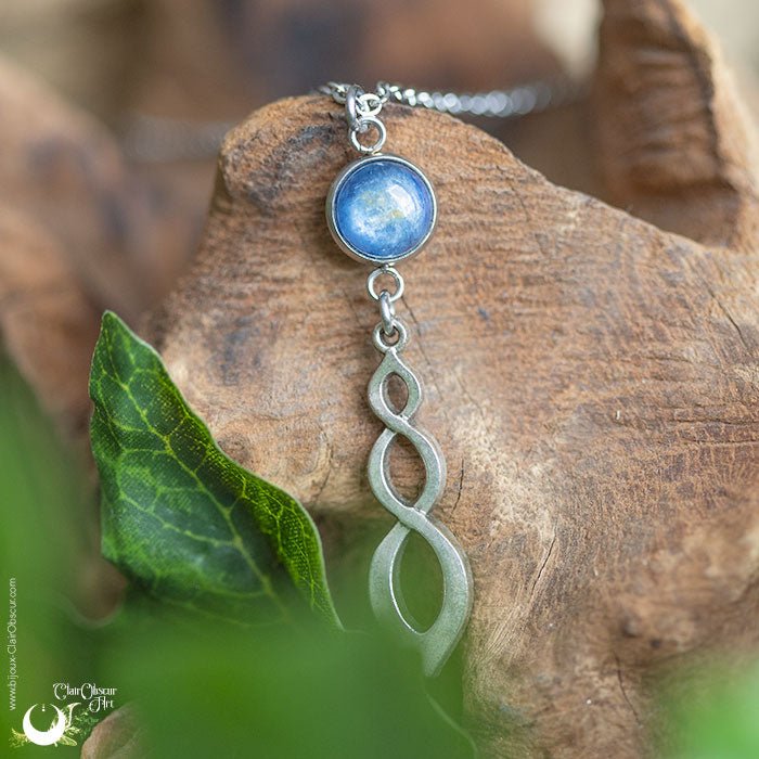 Collier "Ananta" Cyanite, taille de la chaine au choix - Illustrations & Bijoux fantaisie ClairObscur Art