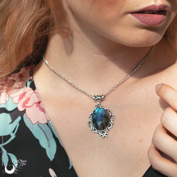 Collier "Angel" Oeil de Tigre - Illustrations & Bijoux fantaisie ClairObscur Art