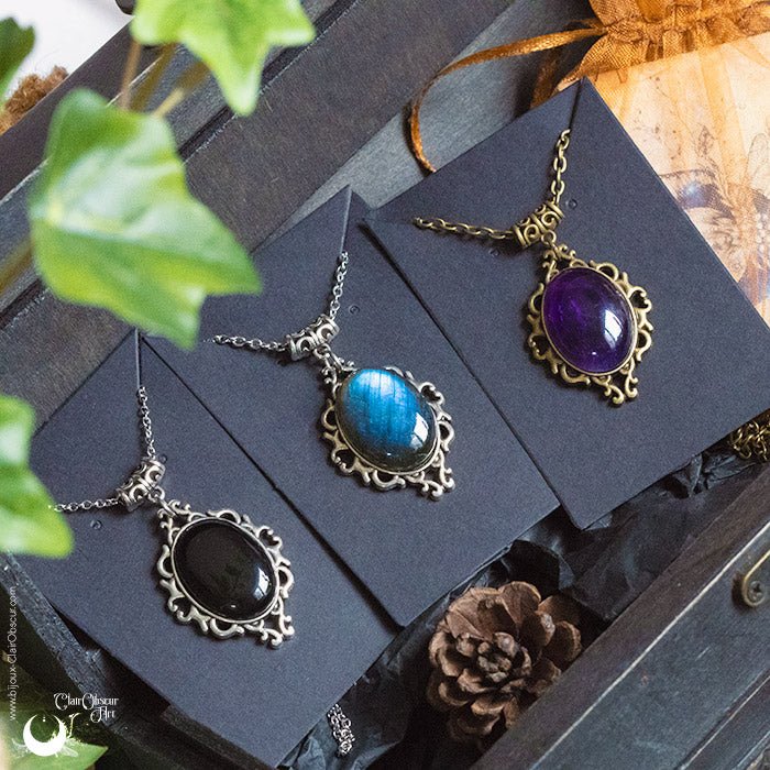 Collier "Angel" pierre au choix - Illustrations & Bijoux fantaisie ClairObscur Art