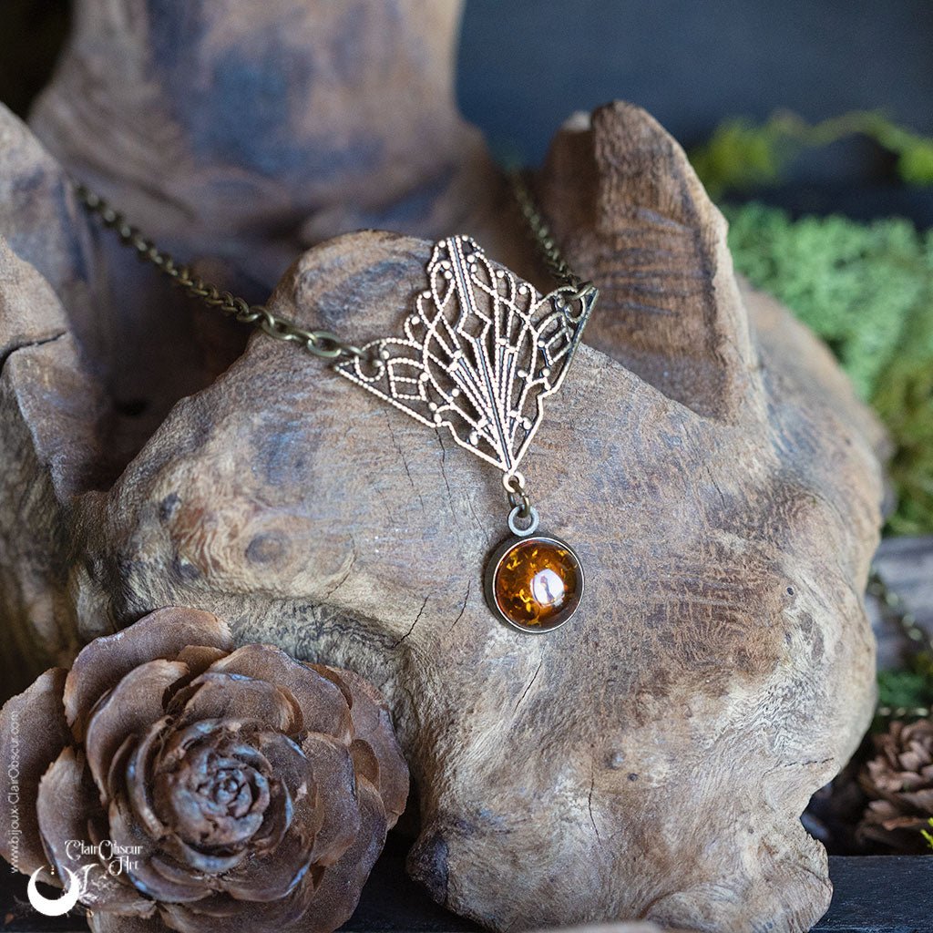 Collier "Butterfly" pierre au choix - Illustrations & Bijoux fantaisie ClairObscur Art