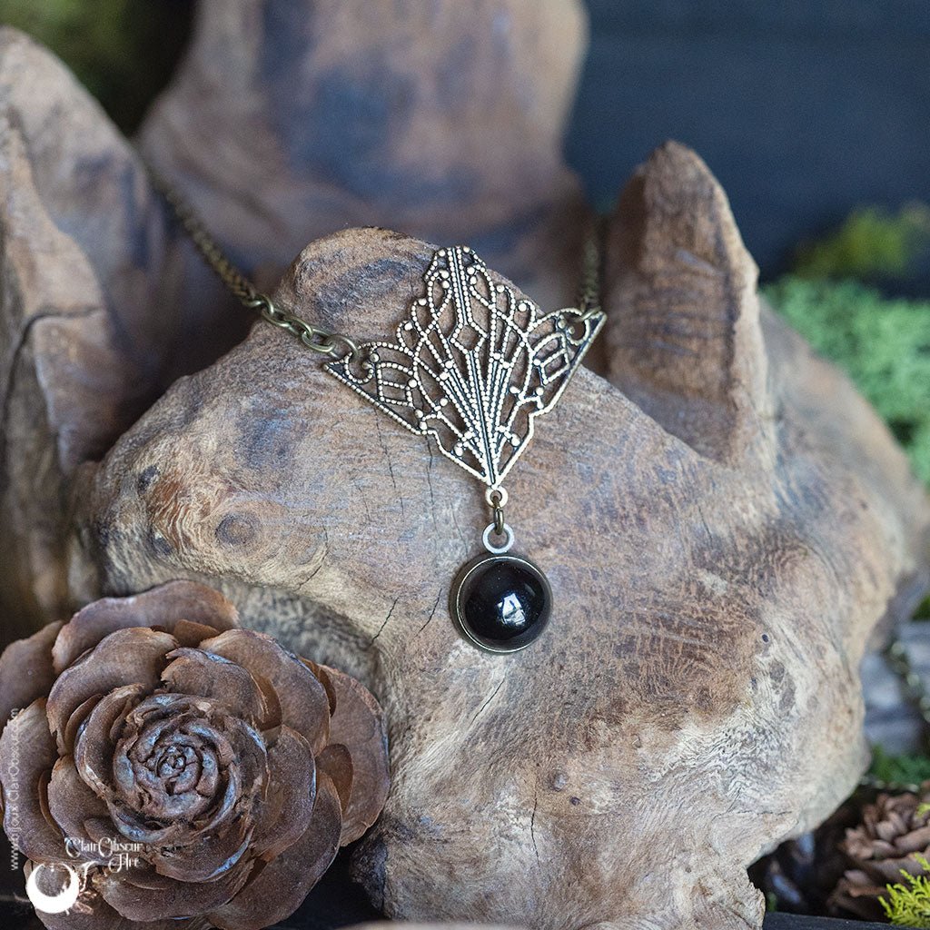 Collier "Butterfly" pierre au choix - Illustrations & Bijoux fantaisie ClairObscur Art