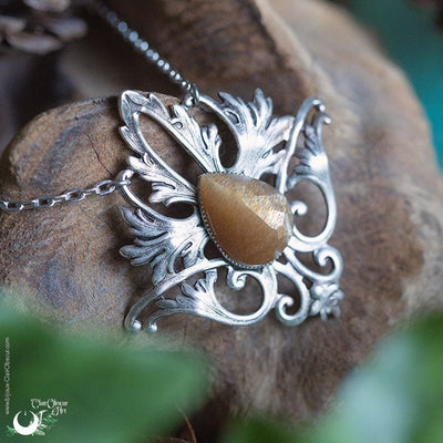 Collier Elfique "Elwing" Pierre de Soleil facettée, pièce unique - Illustrations & Bijoux fantaisie ClairObscur Art
