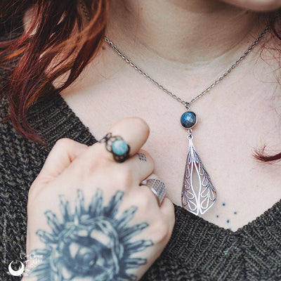 Collier "Faela" Labradorite facettée - Illustrations & Bijoux fantaisie ClairObscur Art