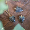 Collier fantaisie "Coeur" Labradorite facettée - acier inoxydable dorée - Illustrations & Bijoux fantaisie ClairObscur Art