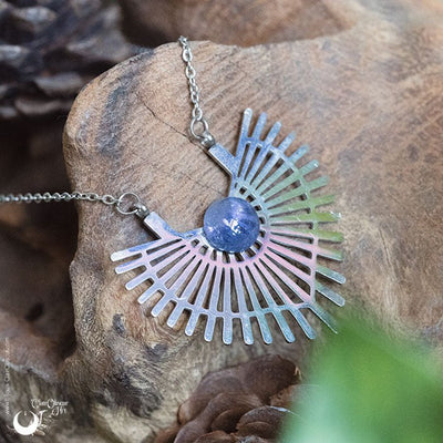 Collier fantaisie "Hélios" Tanzanite - Illustrations & Bijoux fantaisie ClairObscur Art