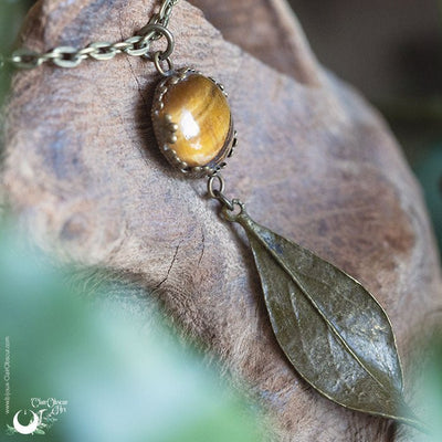 Collier Fantaisie Oeil de Tigre, pièce unique - Illustrations & Bijoux fantaisie ClairObscur Art